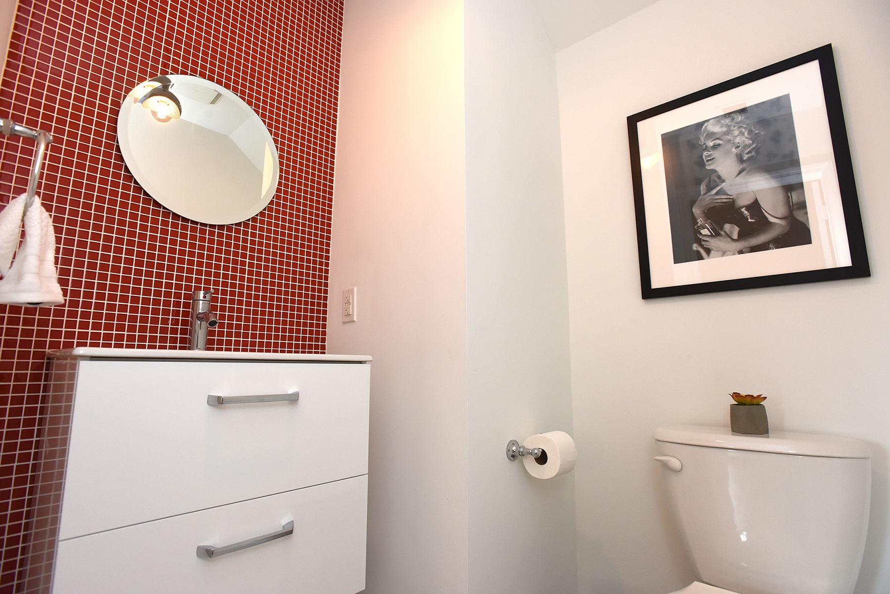 6 quick tips for styling your powder room like a pro